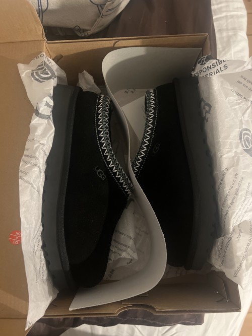 UGG Tasman Black