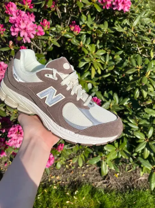 New Balance 2002R Dark Mocha