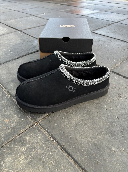 UGG Tasman Black