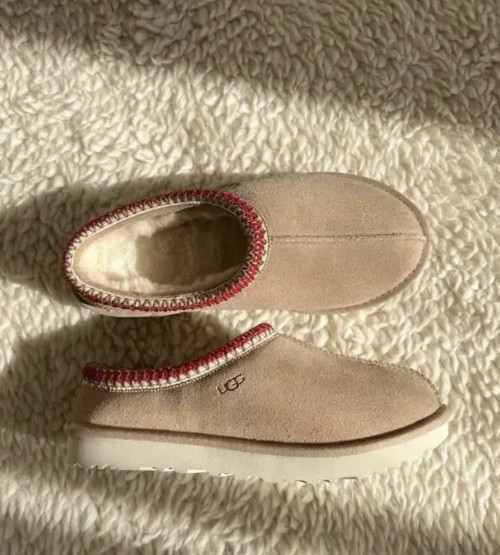 UGG Tasman