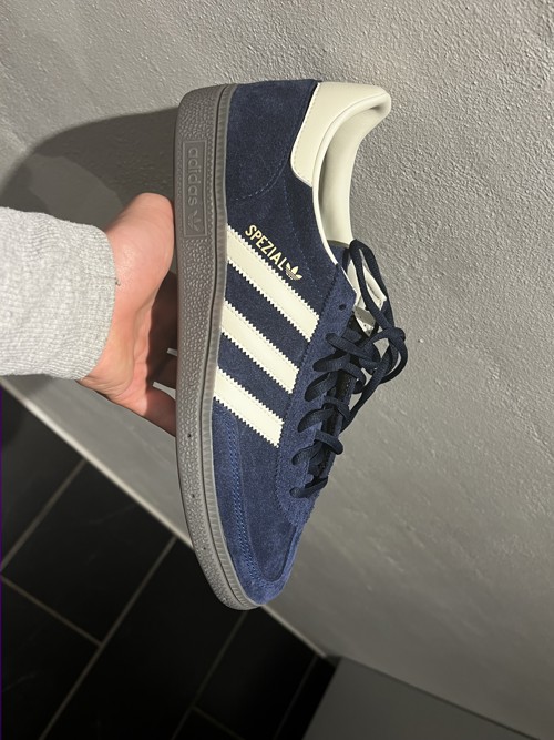 Adidas Handball Spezial Night Indigo / Dark Blue / White