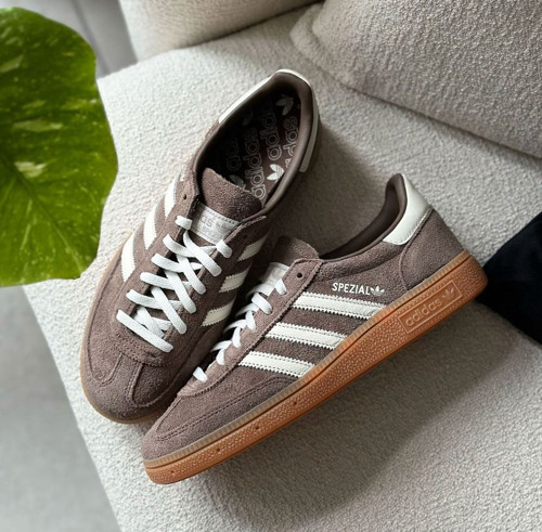 Adidas Handball Spezial Earth Strata / Off White / Gum