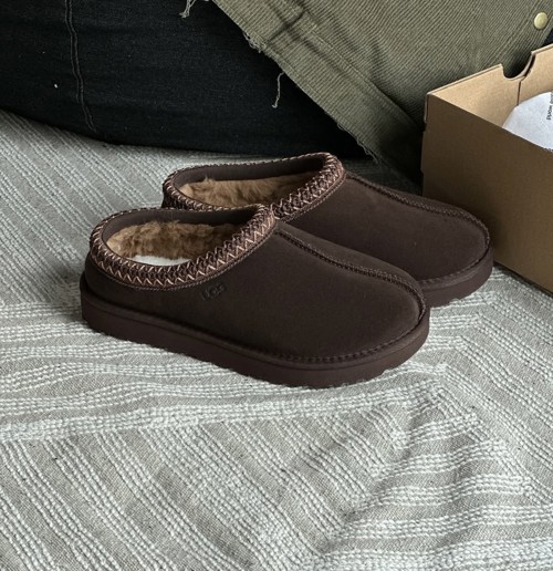 UGG Tasman Burnt Cedar