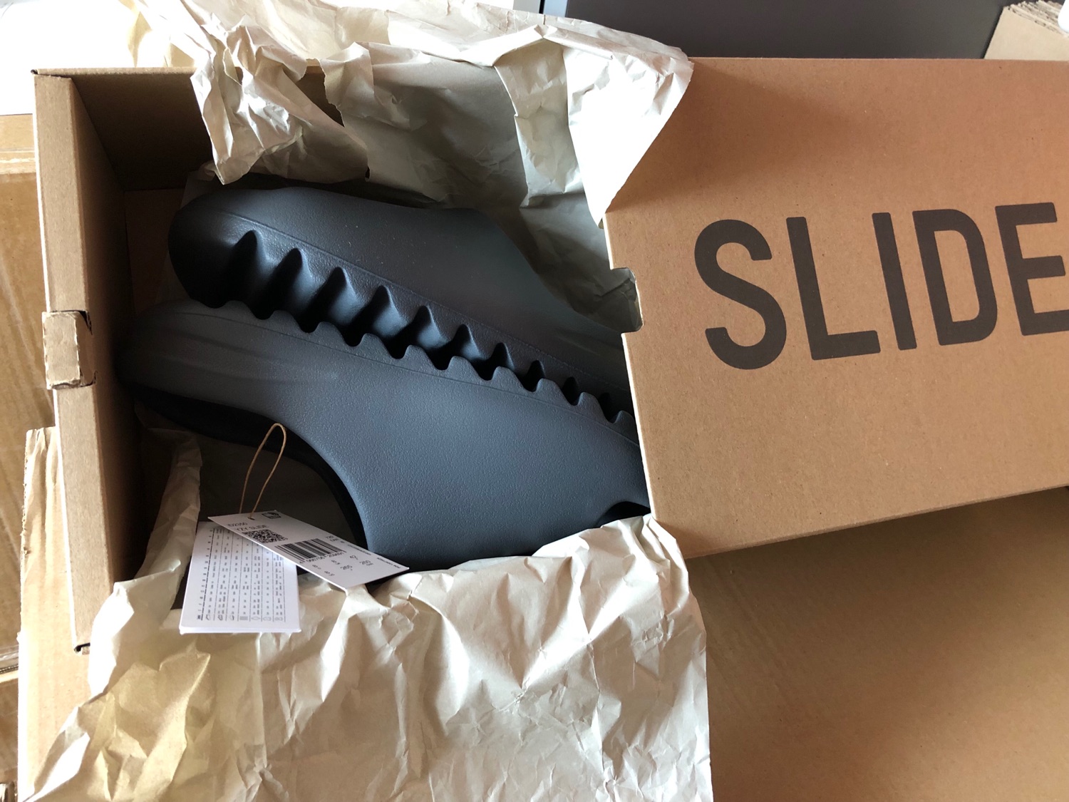 Yeezy Slide Slate Grey