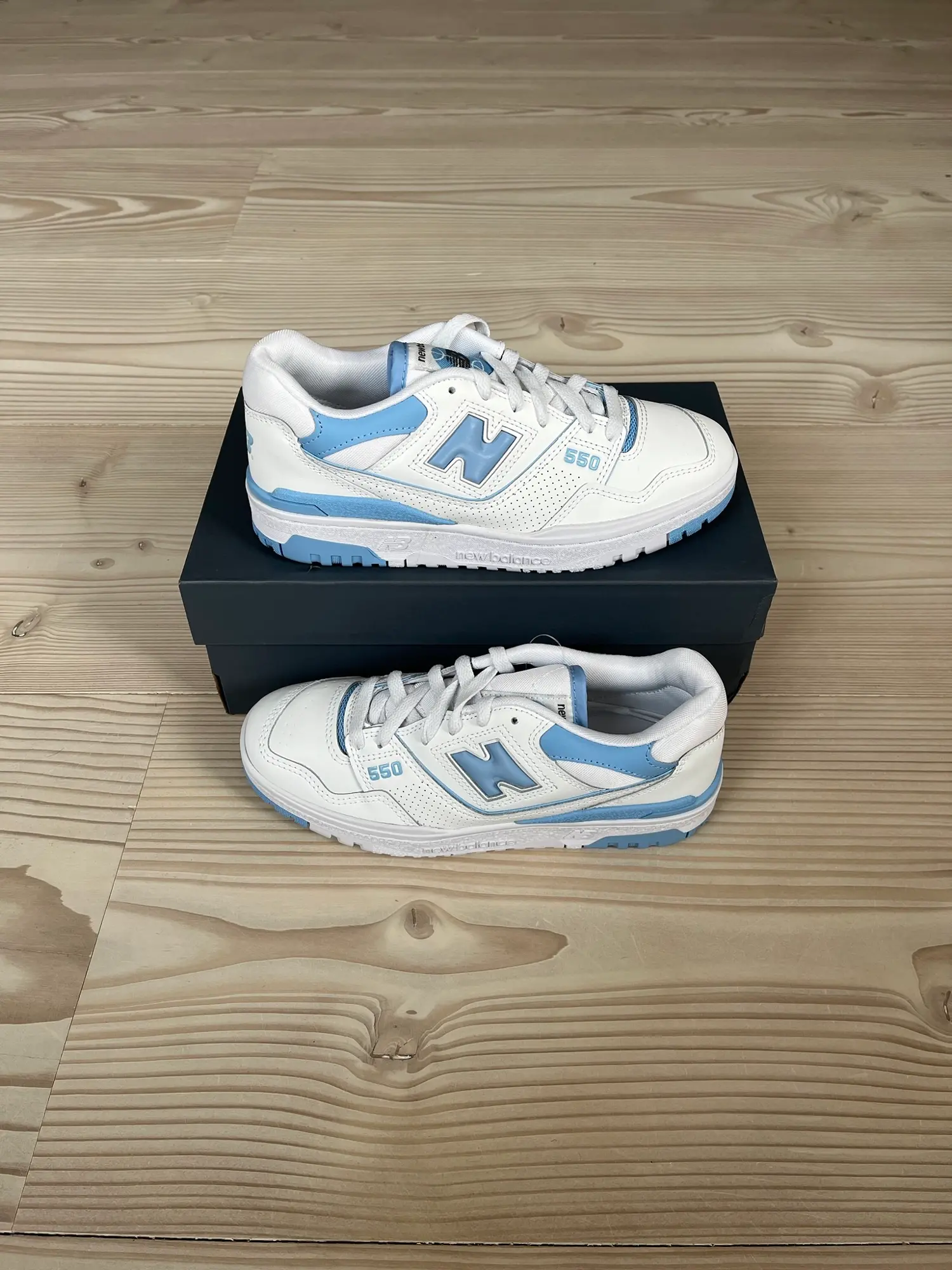 New Balance 550 UNC / White