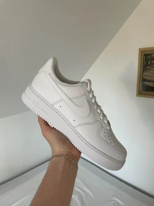 Nike Air Force 1 Triple White