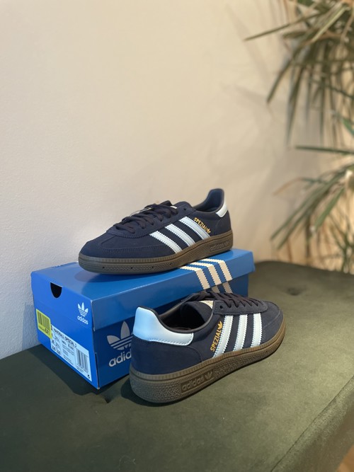 Adidas Handball Spezial Collegiate Navy / Clear Sky / Gum