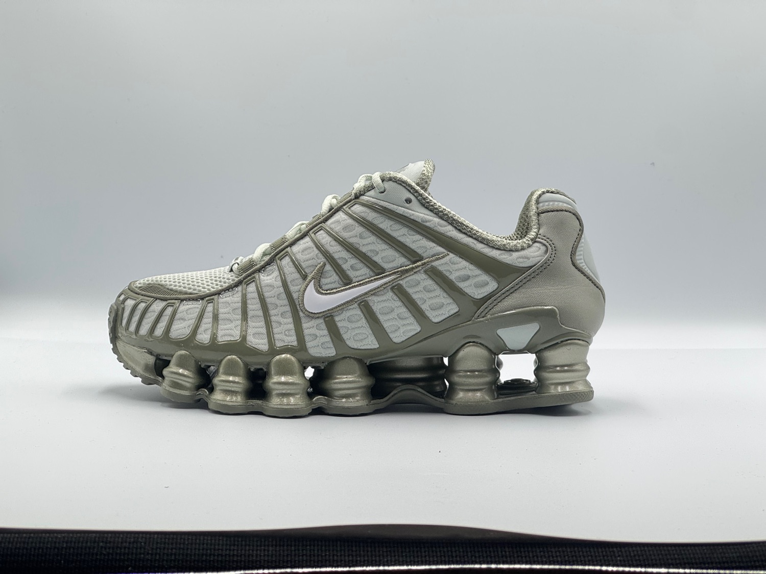 Nike Shox Light Army