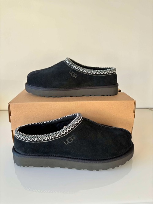 UGG Tasman Black