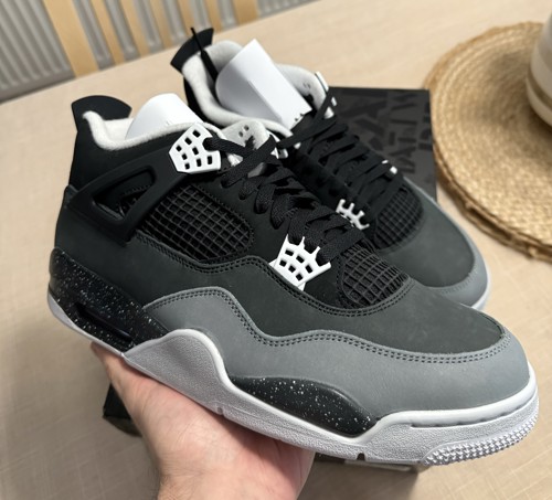 Nike Air Jordan 4