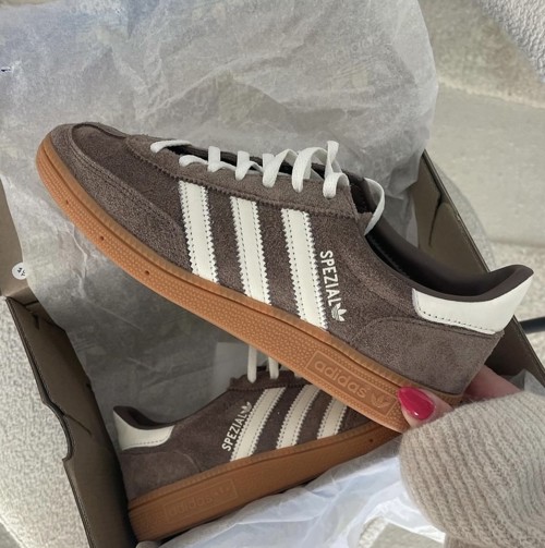 Adidas Handball Spezial Earth Strata / Off White / Gum