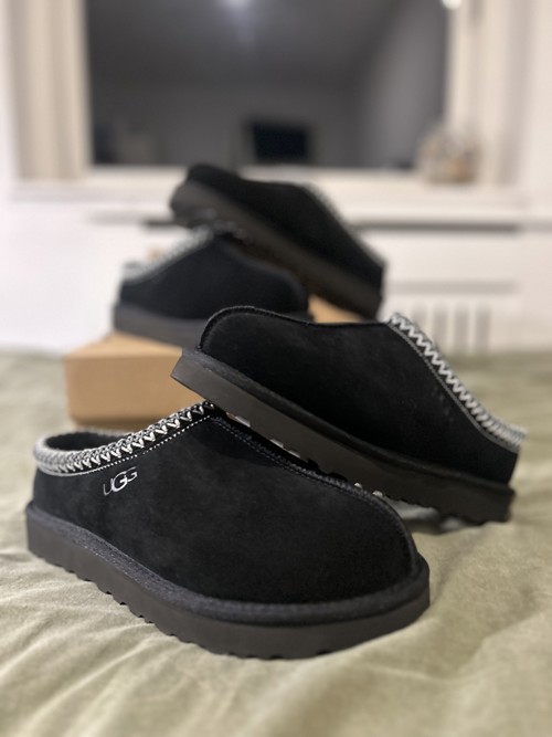 UGG Tasman Black