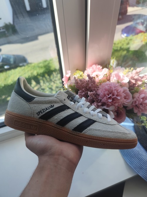 Adidas Handball Spezial Aluminium / Core Black / Cloud White