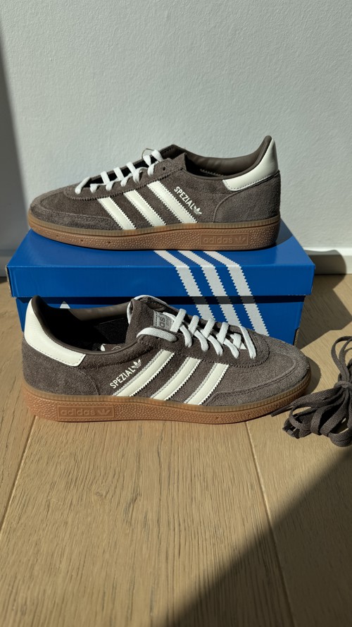 Adidas Handball Spezial Earth Strata / Off White / Gum