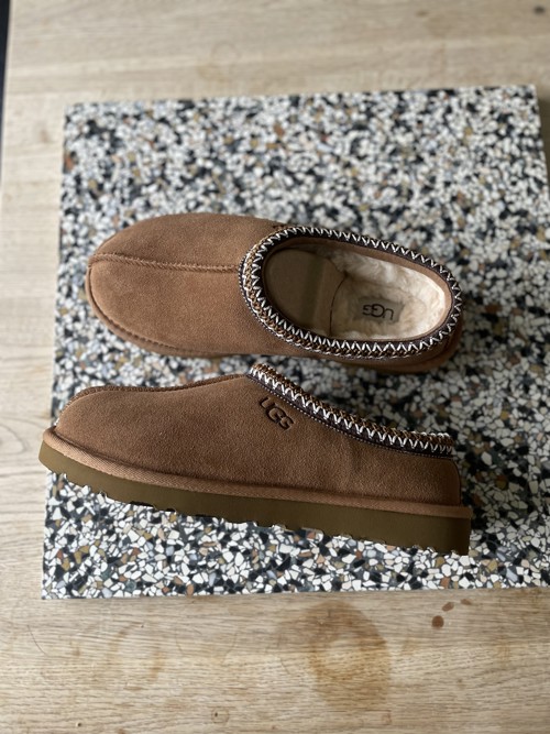 UGG Tasman Chestnut