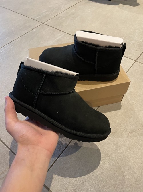 UGG Ultra Mini / Mini Boot Black