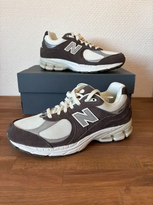 New Balance 2002R Dark Mocha