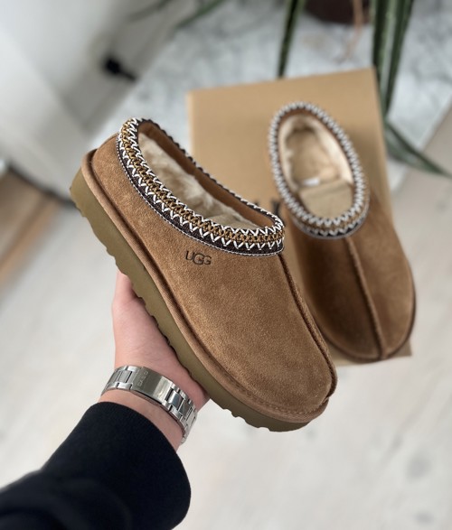 UGG Tasman Chestnut