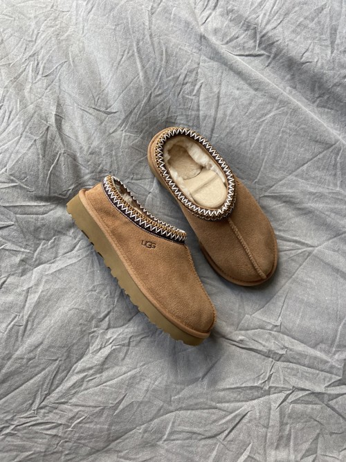 UGG Tasman Chestnut