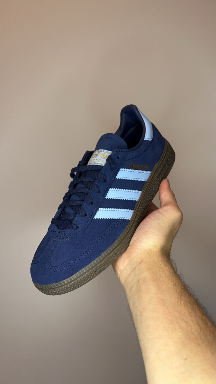 Adidas Sneakers