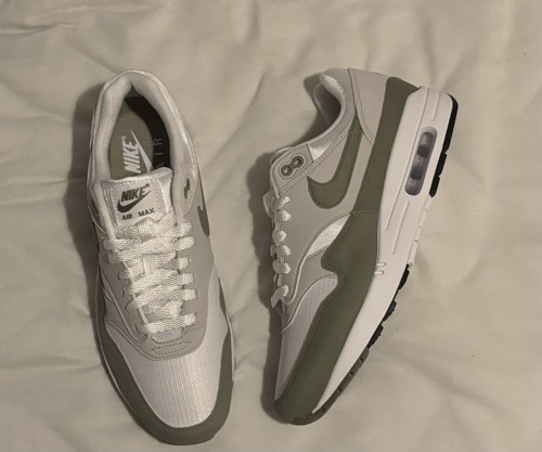 Nike Air Max 1 Light Army