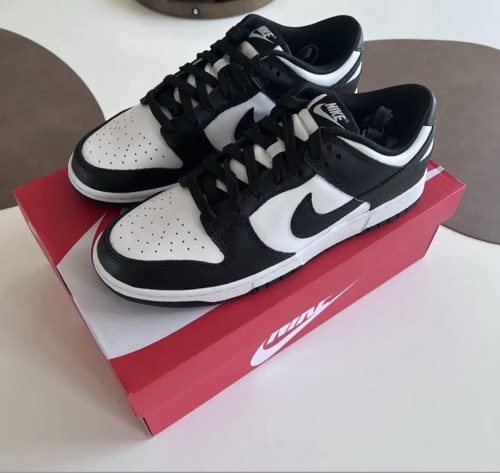 Nike Dunk Low Black White Panda