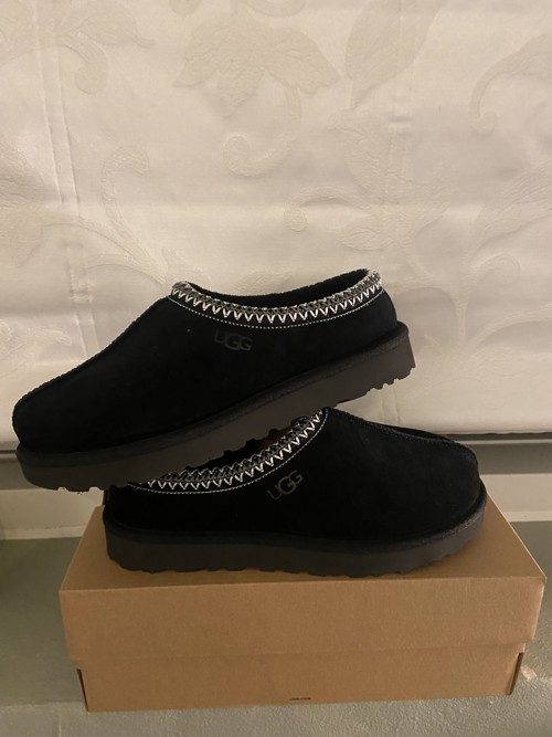 UGG Tasman Black