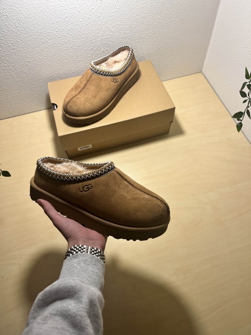 UGG Tasman Chestnut