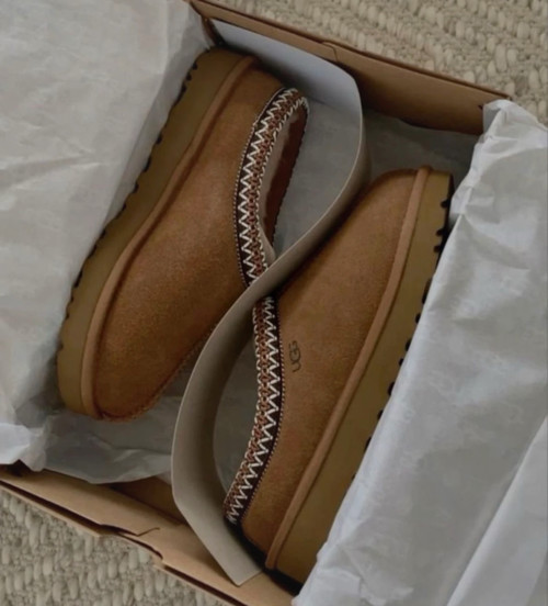UGG Tasman