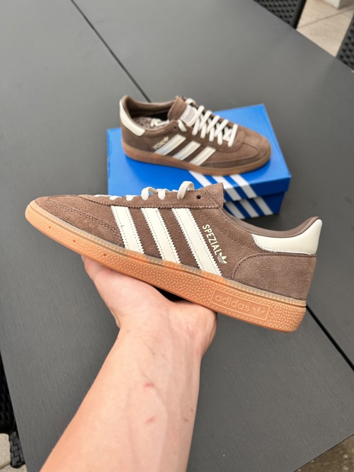 Adidas Handball Spezial Earth Strata / Off White / Gum
