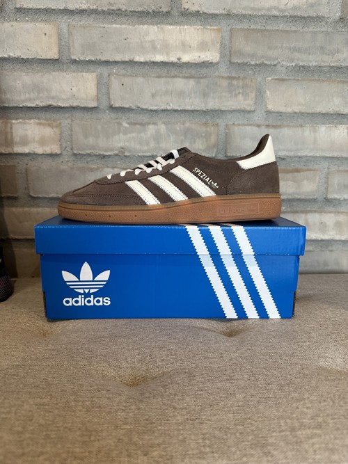 Adidas Handball Spezial Earth Strata / Off White / Gum