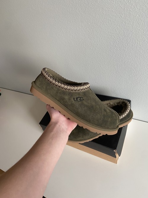 UGG Tasman