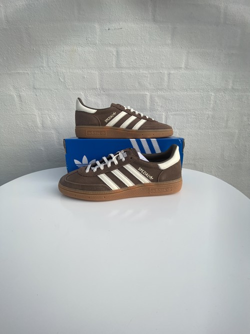 Adidas Handball Spezial Earth Strata / Off White / Gum