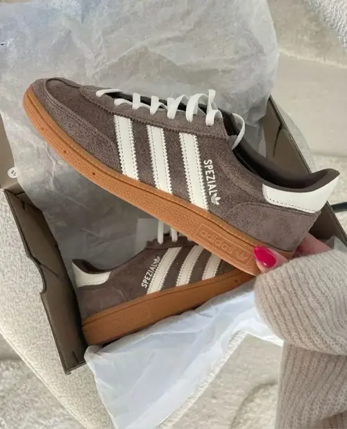 Adidas Handball Spezial Earth Strata / Off White / Gum