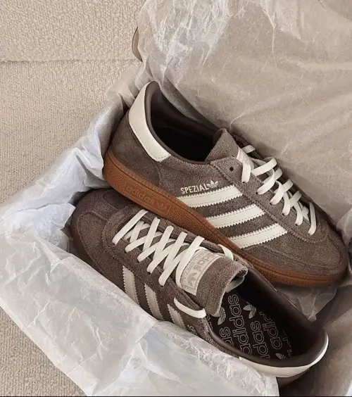 Adidas Handball Spezial Earth Strata / Off White / Gum