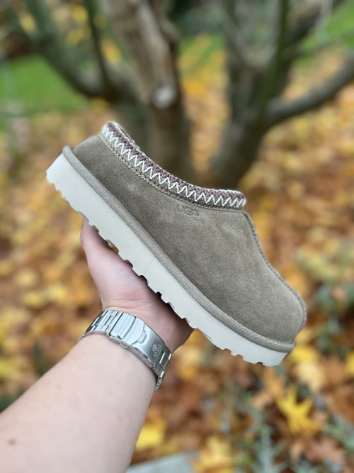 UGG Tasman