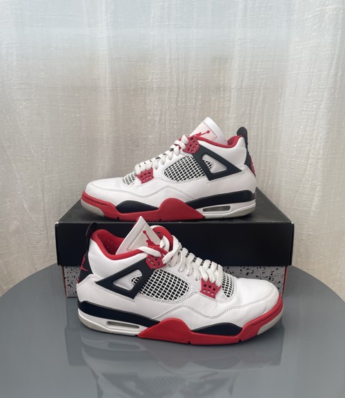 Nike Air Jordan 4