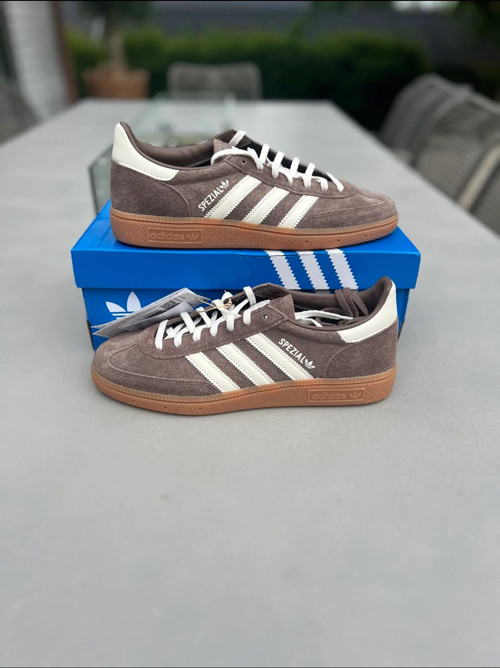 Adidas Handball Spezial Earth Strata / Off White / Gum