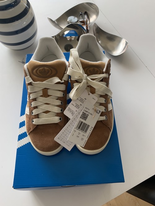 Adidas Campus 00s