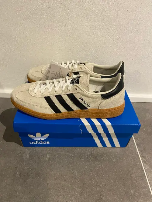 Adidas Handball Spezial Aluminium / Core Black / Cloud White