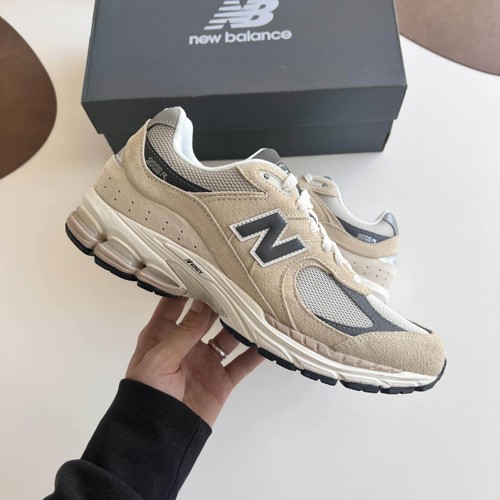 New Balance 2002R