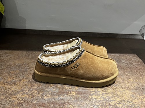 UGG Tasman Chestnut