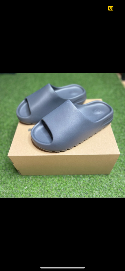 Yeezy Slide Slate Grey