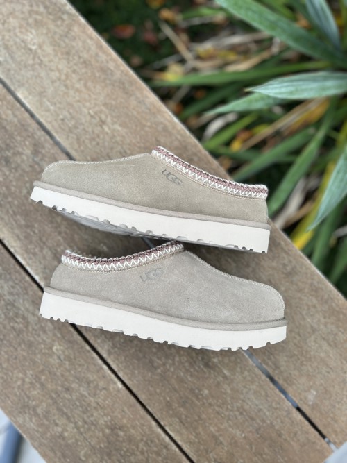 UGG Tasman