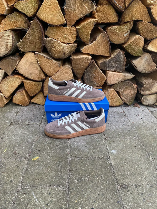 Adidas Handball Spezial Earth Strata / Off White / Gum