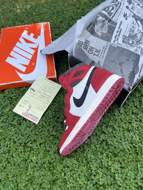 Nike Air Jordan 1 High Chicago Lost and Found