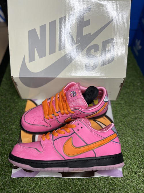 Nike SB Dunk Low The Powerpuff Girls Blossom