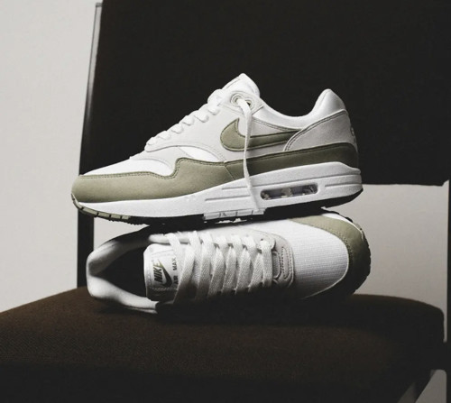 Nike Air Max 1 Light Army